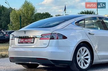 Лифтбек Tesla Model S 2016 в Киеве