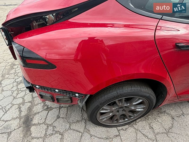 Лифтбек Tesla Model S 2023 в Ровно