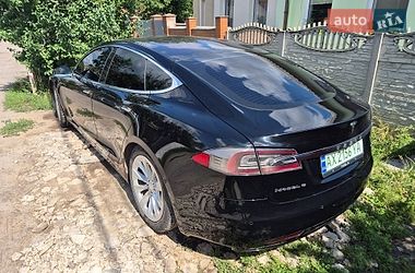 Ліфтбек Tesla Model S 2017 в Харкові
