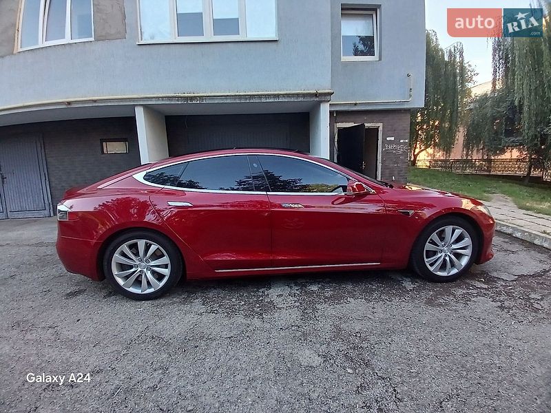 Лифтбек Tesla Model S 2017 в Ивано-Франковске фото 5 Лифтбек Tesla Model S 2017 в Ивано-Франковске