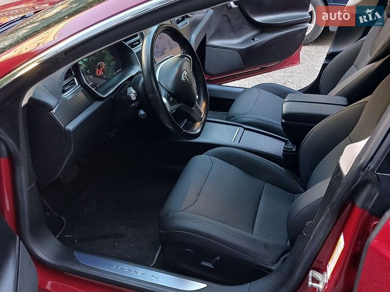 Лифтбек Tesla Model S 2017 в Ивано-Франковске фото 13 Лифтбек Tesla Model S 2017 в Ивано-Франковске