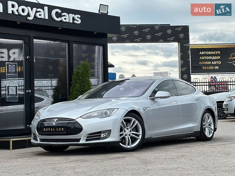 Tesla Model S 2013