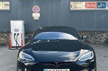 Ліфтбек Tesla Model S 2019 в Львові
