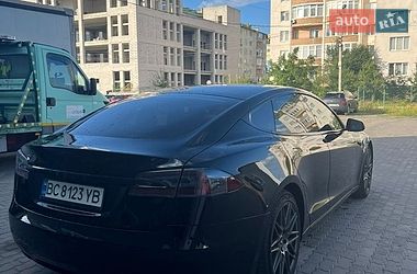 Ліфтбек Tesla Model S 2019 в Львові