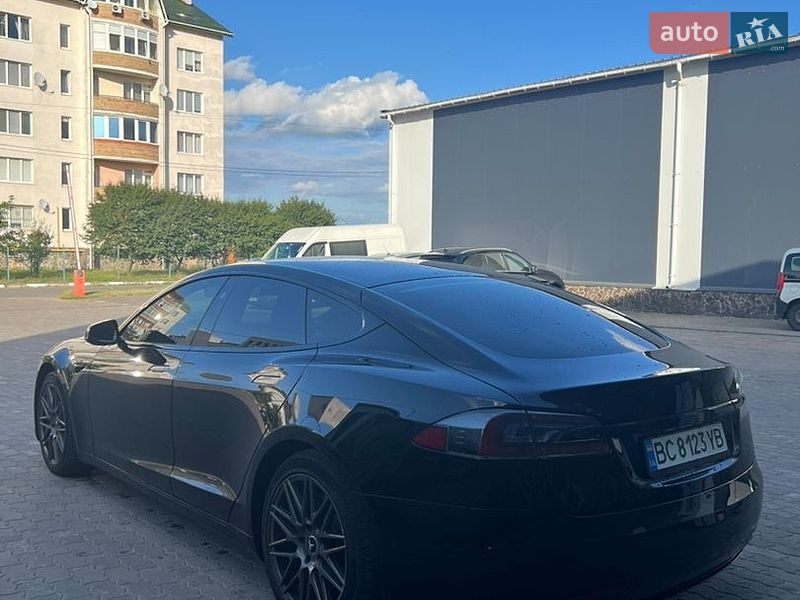 Ліфтбек Tesla Model S 2019 в Львові