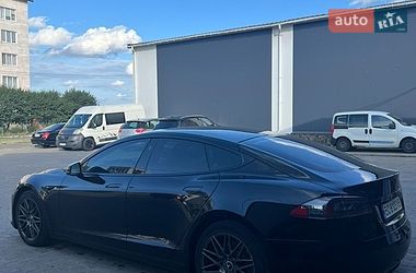 Ліфтбек Tesla Model S 2019 в Львові