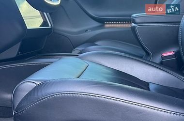 Ліфтбек Tesla Model S 2019 в Львові