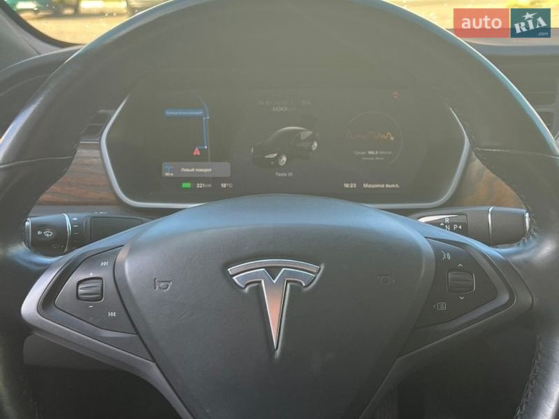 Ліфтбек Tesla Model S 2019 в Львові
