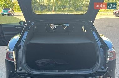 Ліфтбек Tesla Model S 2019 в Львові