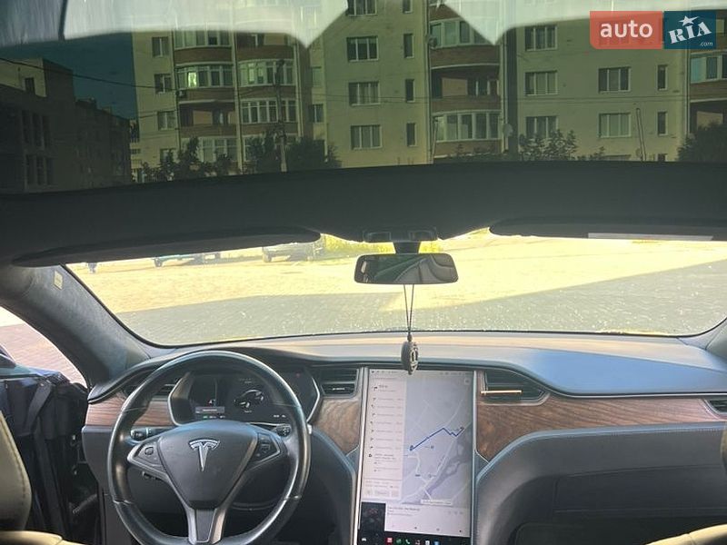 Ліфтбек Tesla Model S 2019 в Львові