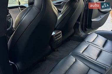 Ліфтбек Tesla Model S 2019 в Львові