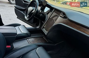 Ліфтбек Tesla Model S 2019 в Львові