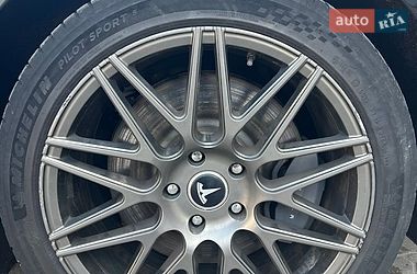 Ліфтбек Tesla Model S 2019 в Львові