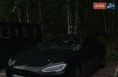 Ліфтбек Tesla Model S 2019 в Львові