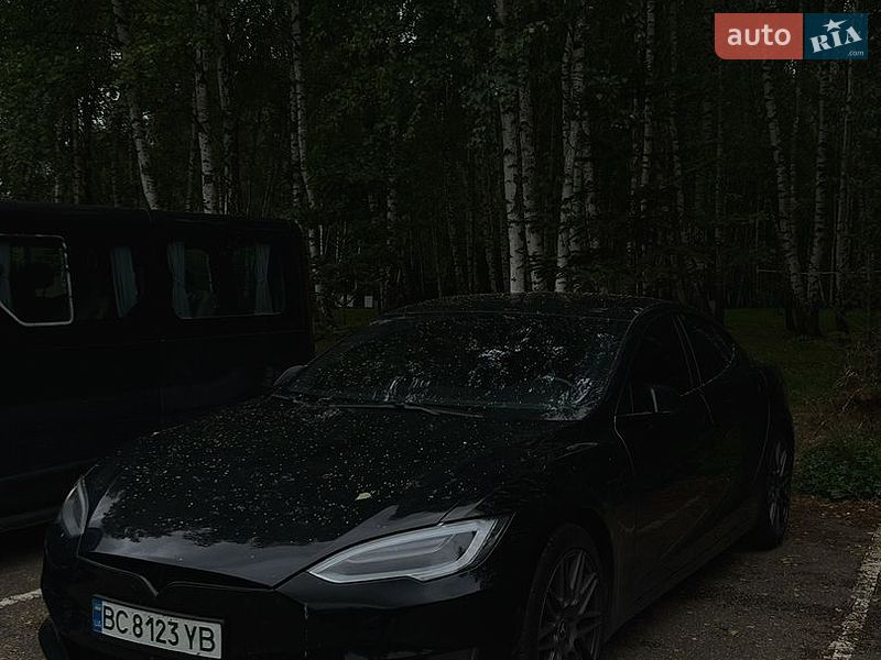 Ліфтбек Tesla Model S 2019 в Львові