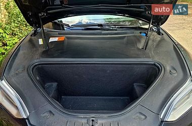 Лифтбек Tesla Model S 2016 в Черкассах