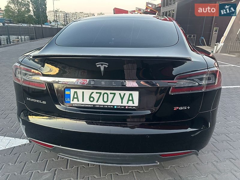 Лифтбек Tesla Model S 2014 в Киеве