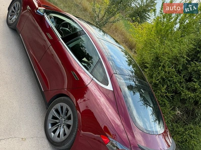 Лифтбек Tesla Model S 2013 в Коростышеве