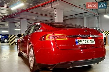 Ліфтбек Tesla Model S 2013 в Одесі