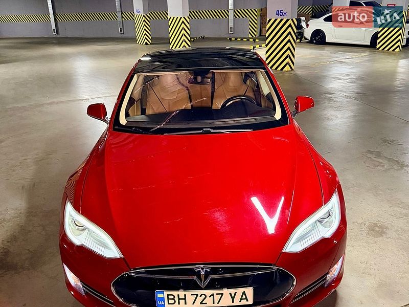 Ліфтбек Tesla Model S 2013 в Одесі