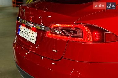 Ліфтбек Tesla Model S 2013 в Одесі