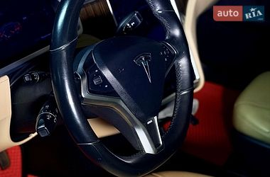 Ліфтбек Tesla Model S 2013 в Одесі
