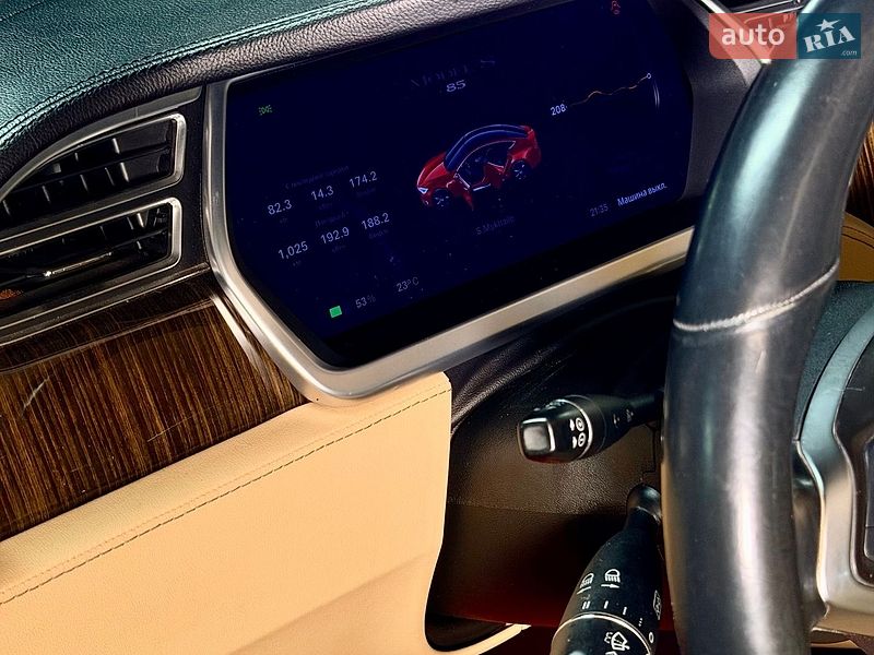 Ліфтбек Tesla Model S 2013 в Одесі