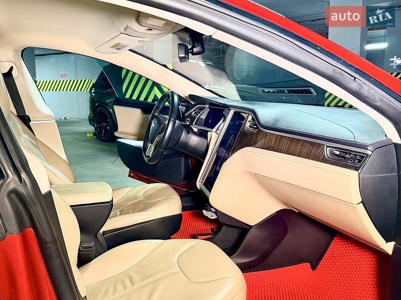 Ліфтбек Tesla Model S 2013 в Одесі