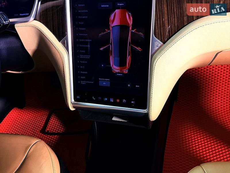 Ліфтбек Tesla Model S 2013 в Одесі