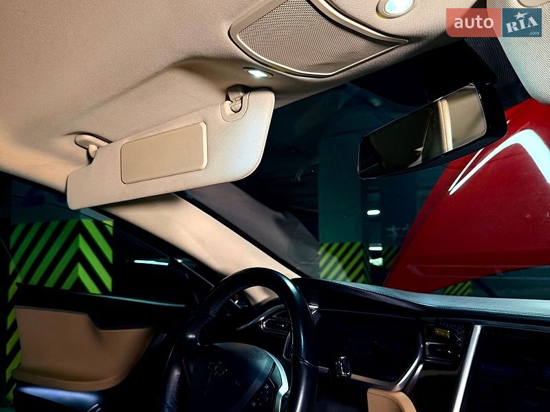 Ліфтбек Tesla Model S 2013 в Одесі