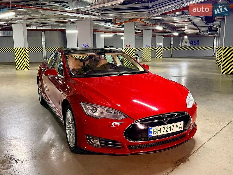 Ліфтбек Tesla Model S 2013 в Одесі