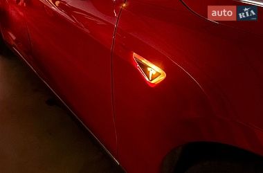 Ліфтбек Tesla Model S 2013 в Одесі