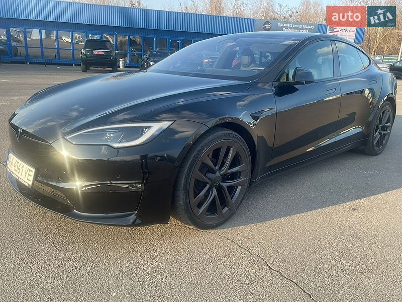 Лифтбек Tesla Model S 2022 в Киеве