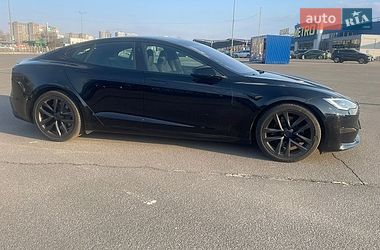 Лифтбек Tesla Model S 2022 в Киеве