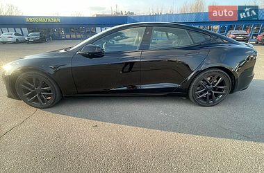 Лифтбек Tesla Model S 2022 в Киеве