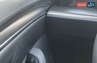 Лифтбек Tesla Model S 2022 в Киеве