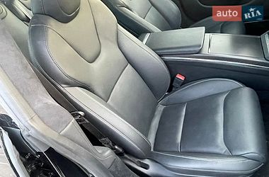 Лифтбек Tesla Model S 2022 в Киеве
