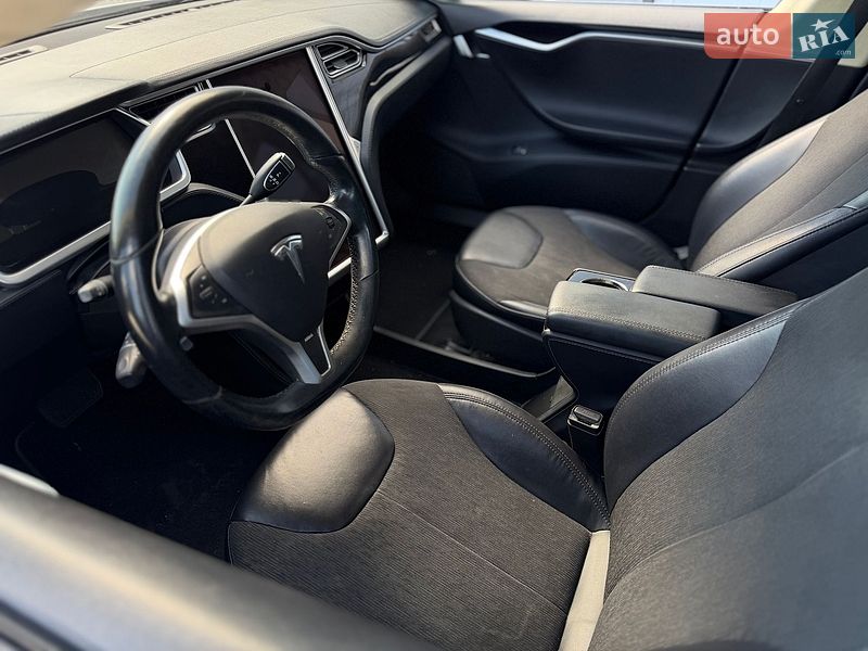 Лифтбек Tesla Model S 2014 в Дрогобыче фото 10 Лифтбек Tesla Model S 2014 в Дрогобыче