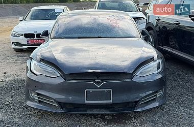 Лифтбек Tesla Model S 2018 в Владимире