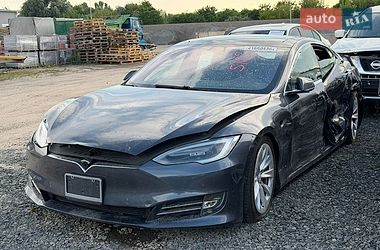 Лифтбек Tesla Model S 2018 в Владимире