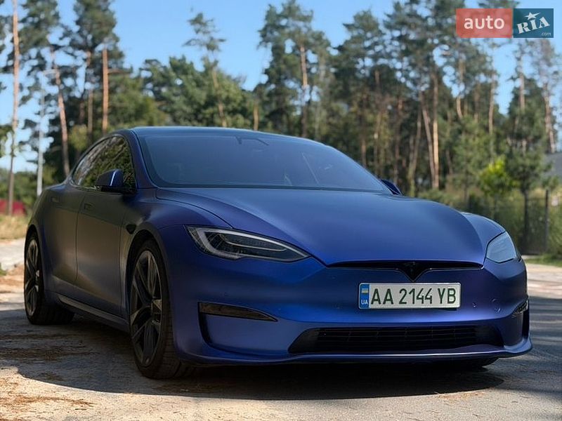 Tesla Model S 2021