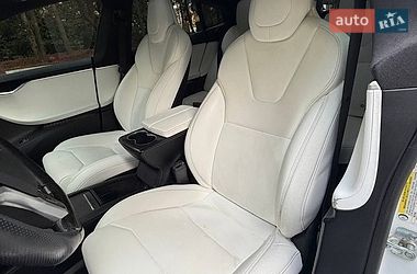 Лифтбек Tesla Model S 2017 в Тернополе