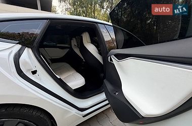Лифтбек Tesla Model S 2017 в Тернополе
