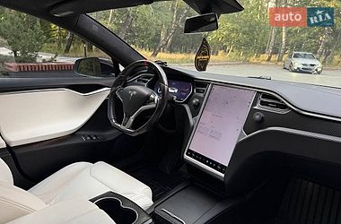 Лифтбек Tesla Model S 2017 в Тернополе