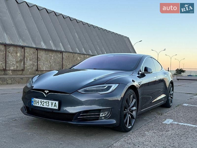 Лифтбек Tesla Model S 2020 в Одессе