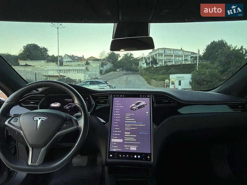 Лифтбек Tesla Model S 2020 в Одессе