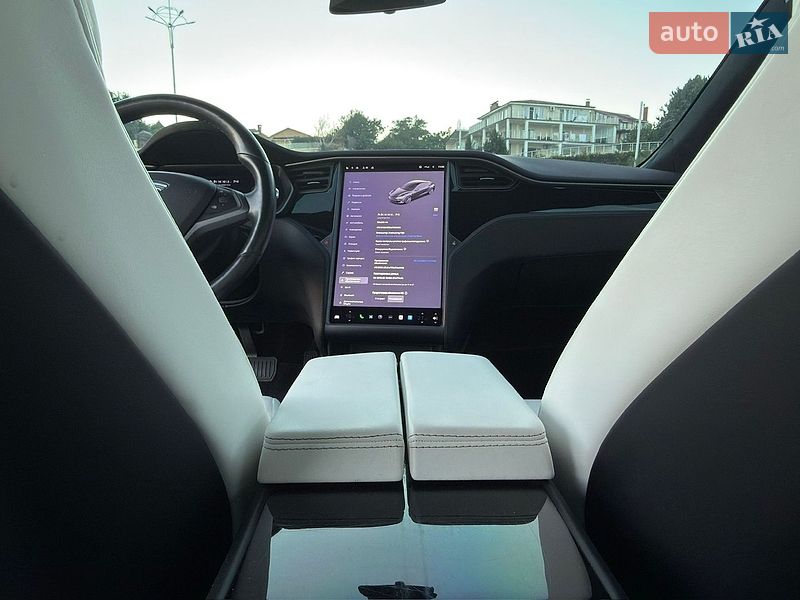 Лифтбек Tesla Model S 2020 в Одессе