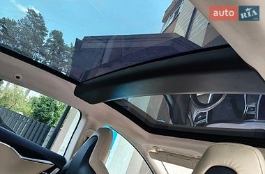 Лифтбек Tesla Model S 2014 в Львове
