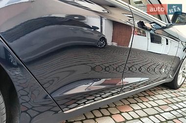 Лифтбек Tesla Model S 2014 в Львове