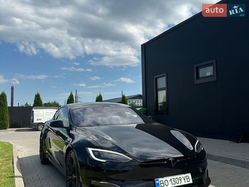 Ліфтбек Tesla Model S 2022 в Тернополі